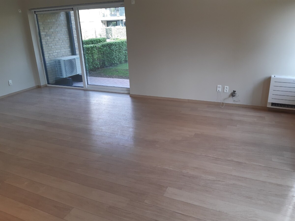 Aangename studio nabij Station (in t groen met terras). 