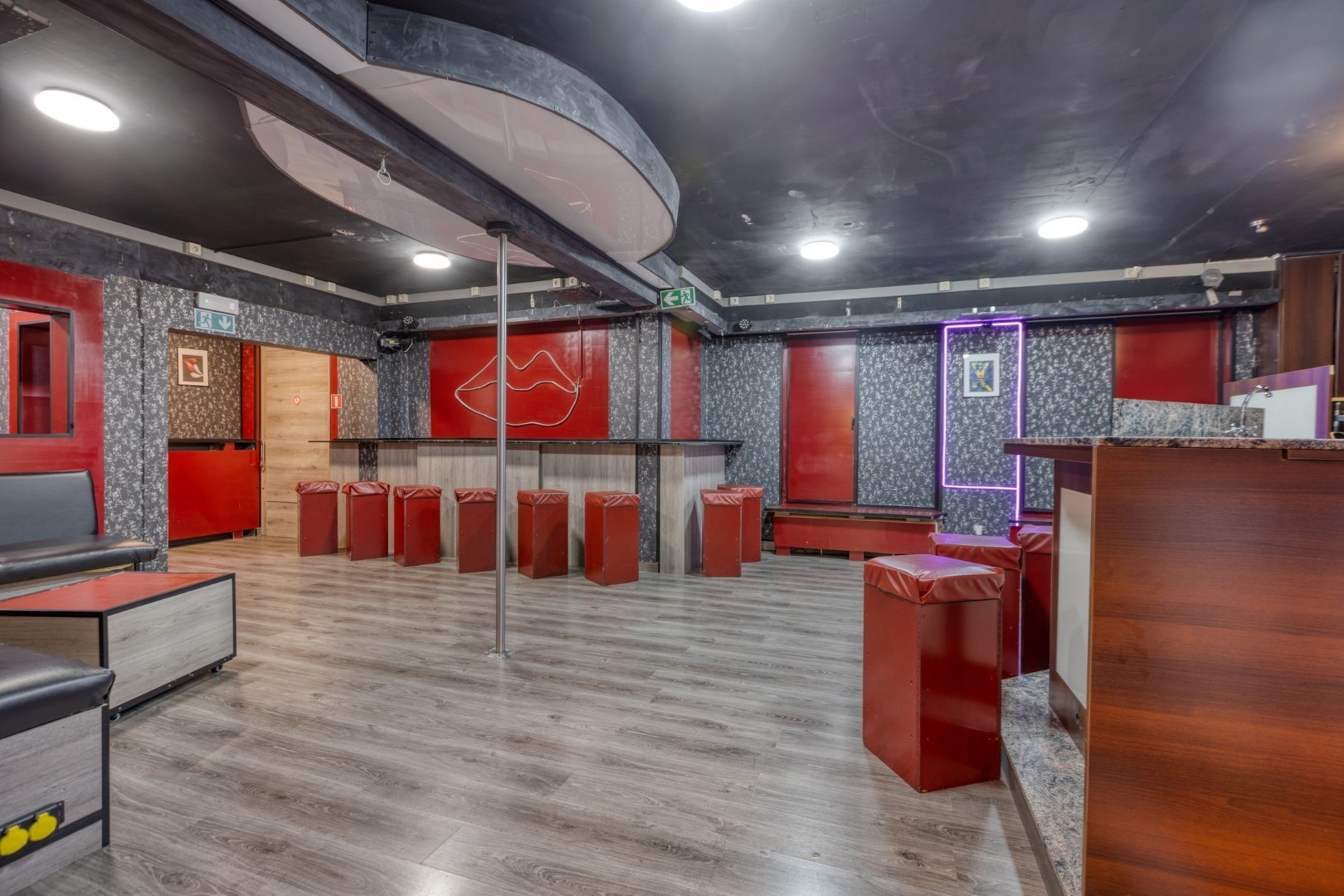 Handelshuis met tal van mogelijkheden in Geel 