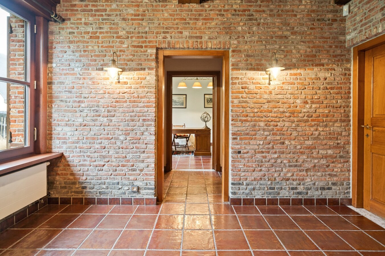 Uniek gelegen villa op ruim perceel van 2009m² 