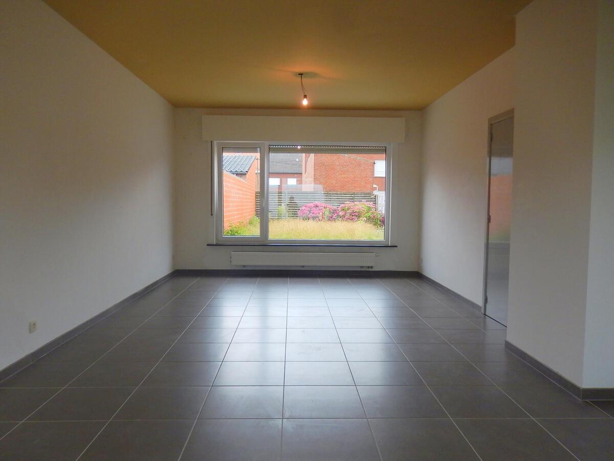 Mooi vernieuwde woning met 4 slaapkamers 