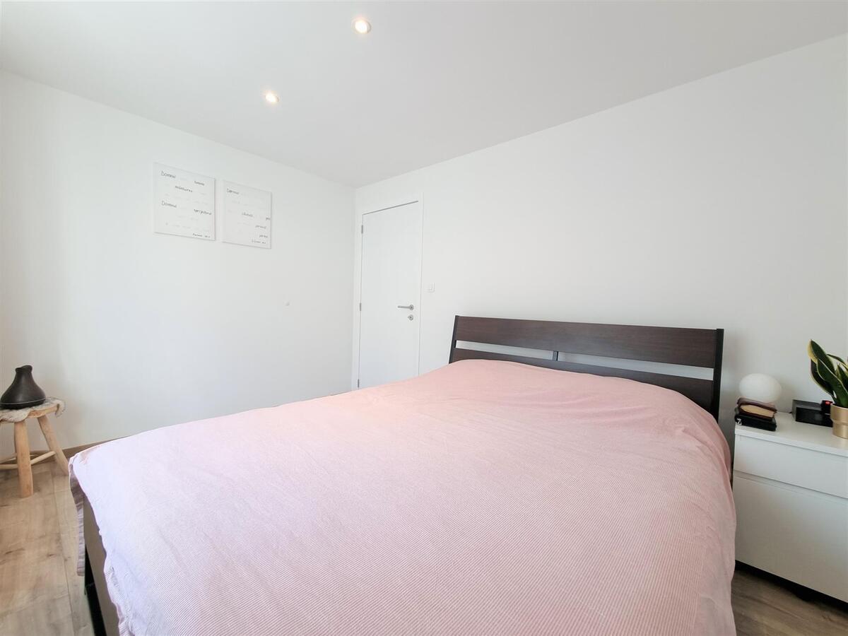 Volledig gerenoveerde, centraal gelegen woning - Heist 