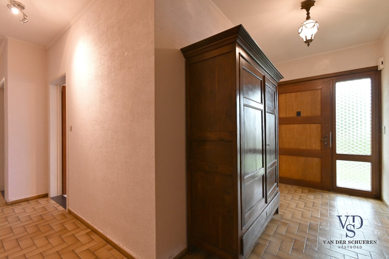 Degelijke laagbouw met grond (> 3600 m²). 