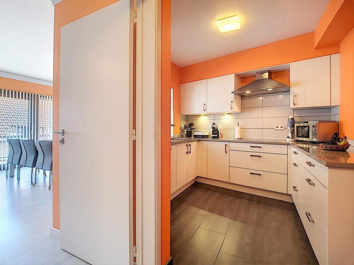 Ruim, zeer aangenaam appartement met drie slaapkamers en zonneterrassen - Heist 