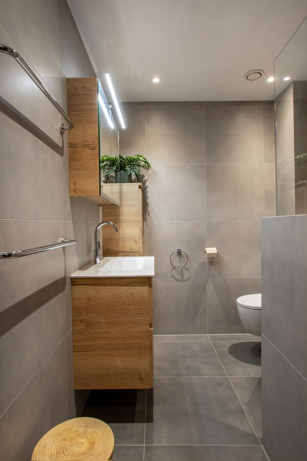 Moderne en royale tussenwoning – instapklaar en energiezuinig! 