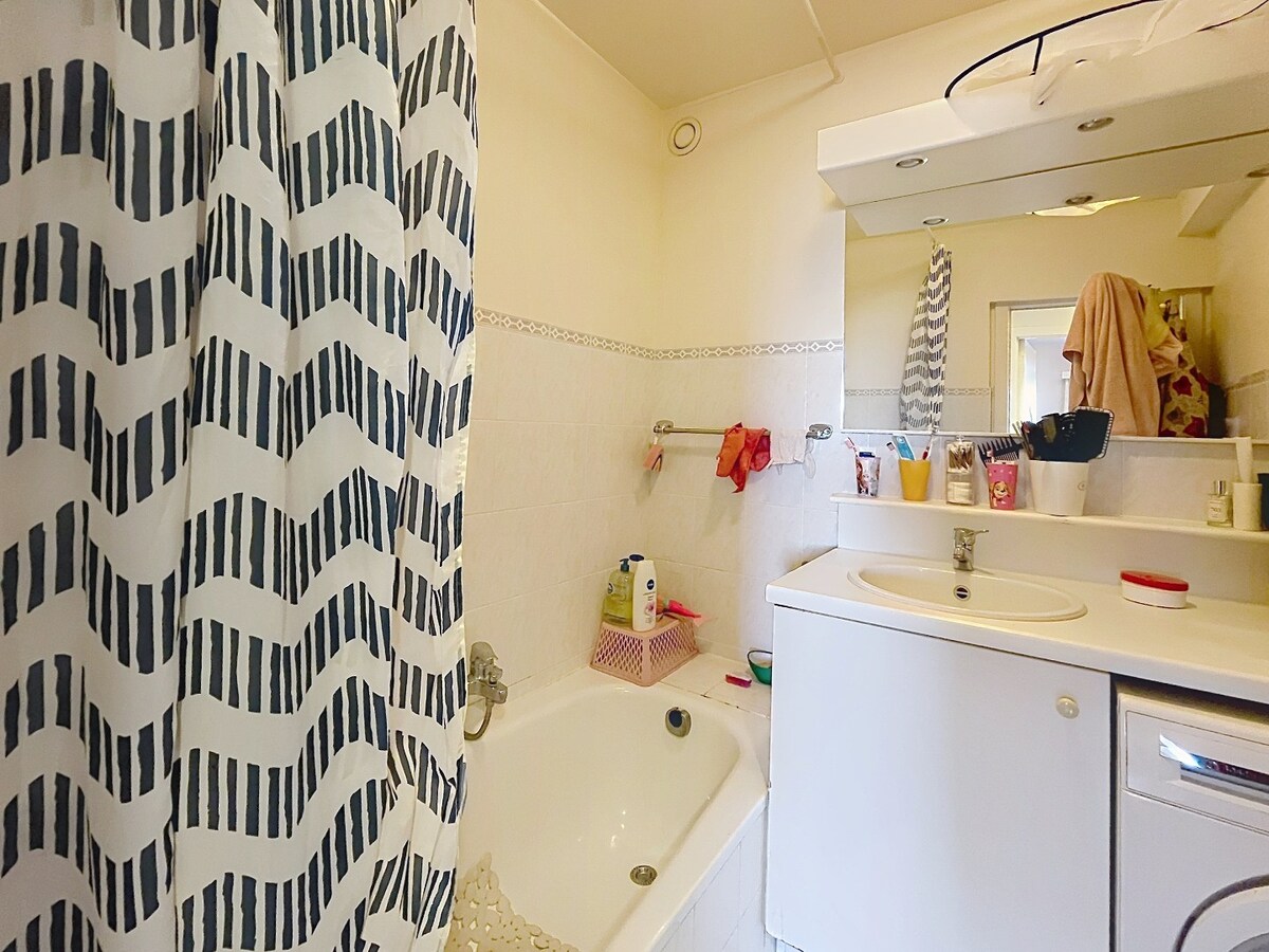 Gezellig appartement met twee slaapkamers en autostaanplaats 