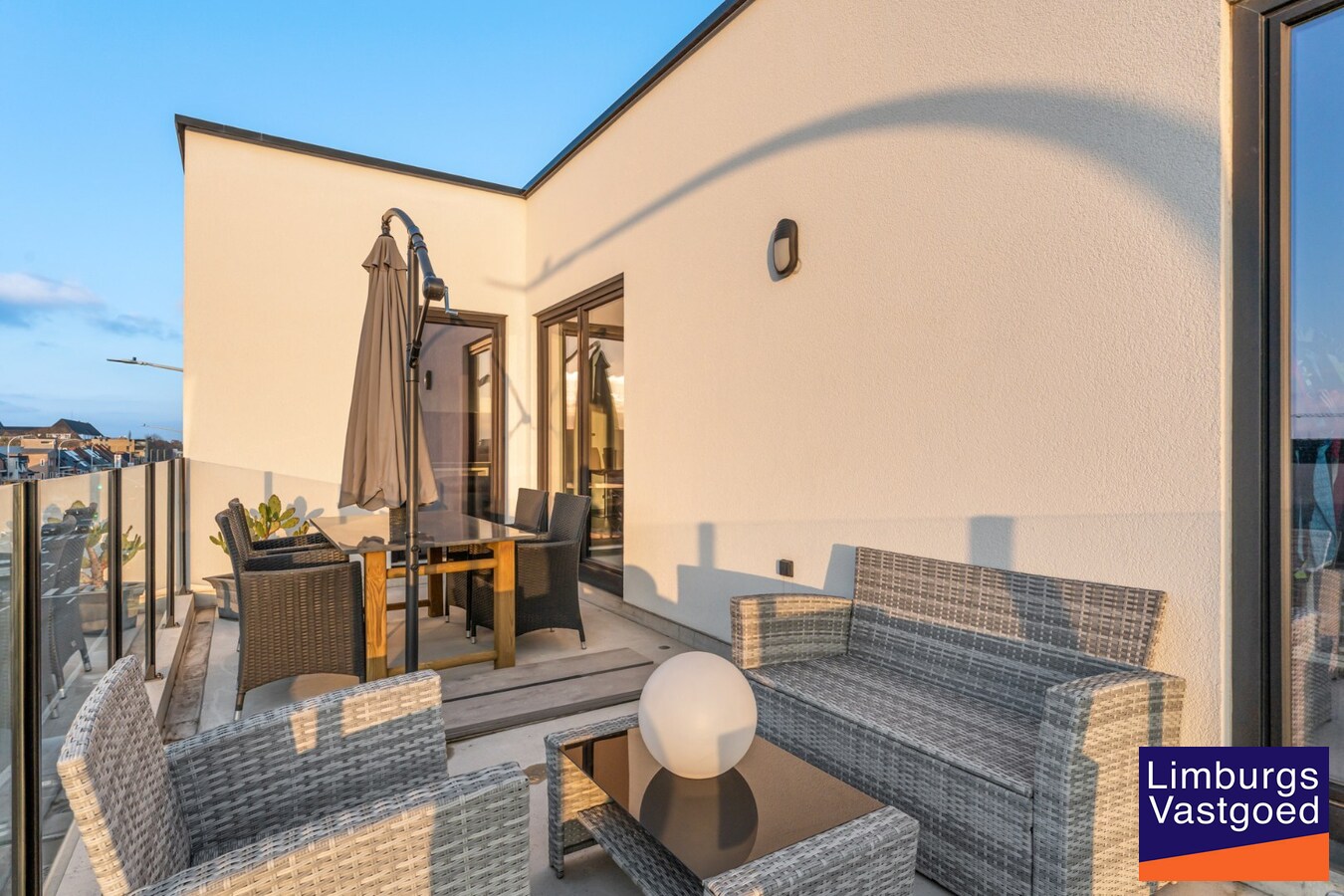 Energiezuinig 3 slpk penthouse, 122m² + terras, 2 parkings en berging 