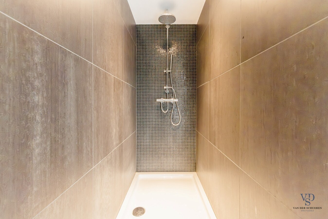 Moderne, energiezuinige (EPC label A) vernieuwbouw 