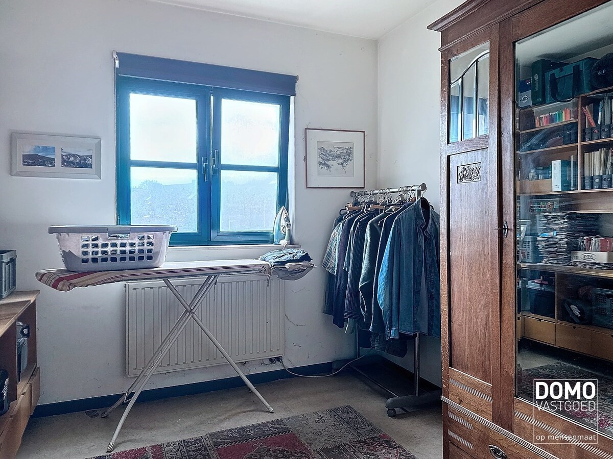 Op te frissen appartement met 2 slaapkamers te Hasselt. 