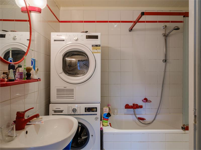 Rustig gelegen 2 slaapkamer appartement nabij Gent St-Pieters 