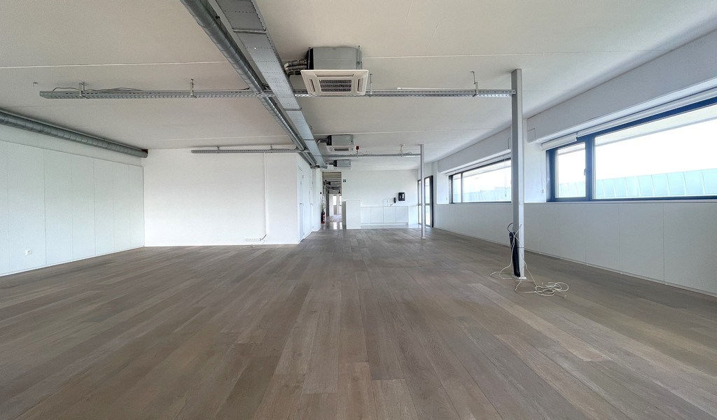 Recente kantoren en magazijnen te huur in Westpoort Zwijndrecht