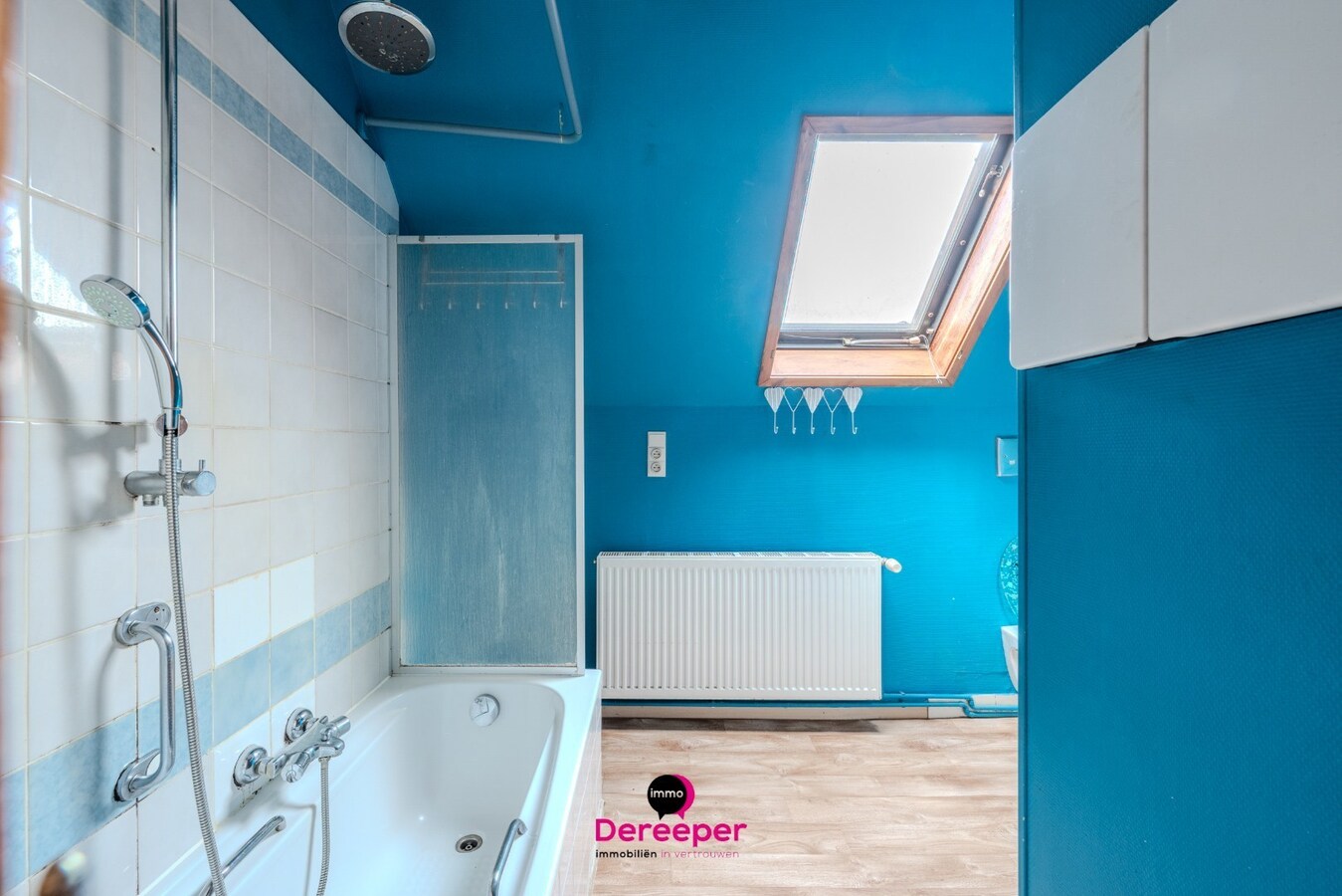 Interessant renovatieproject met twee woningen op 955 m² in Gistel 