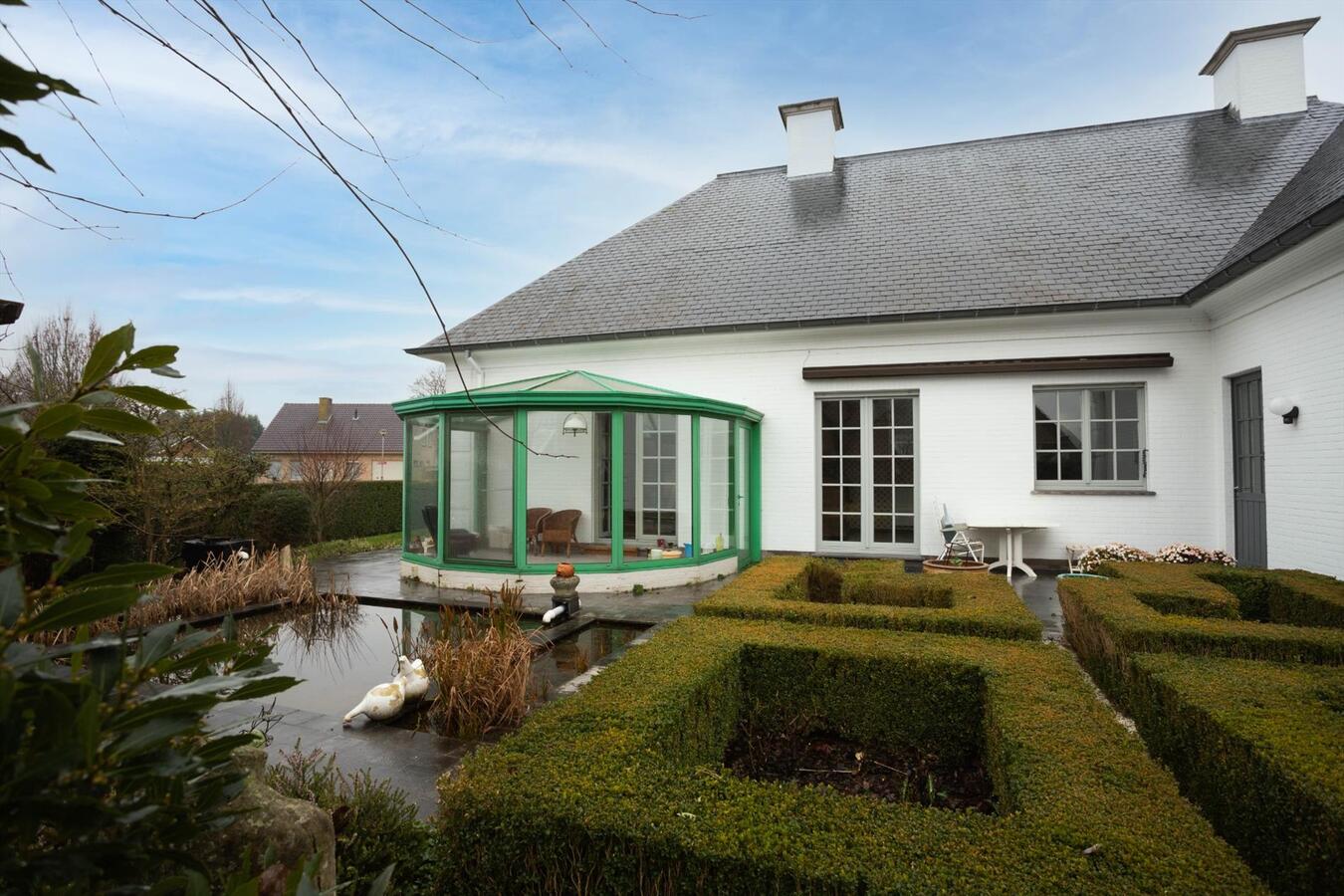 Riante villa aan de rand van het centrum van Ieper 