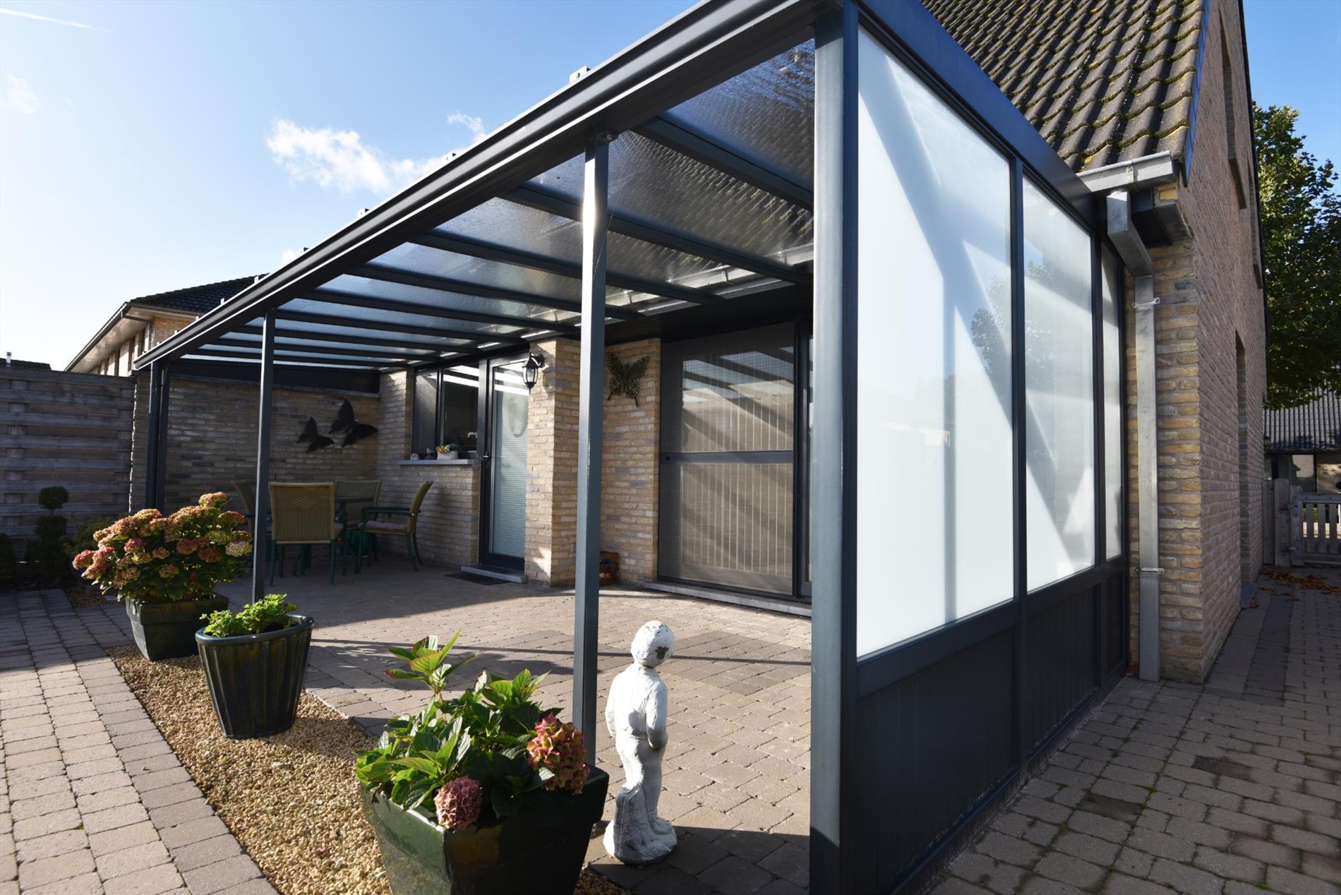 Recente gezinswoning met 3 slaapkamers, rustig gelegen te Adegem. 