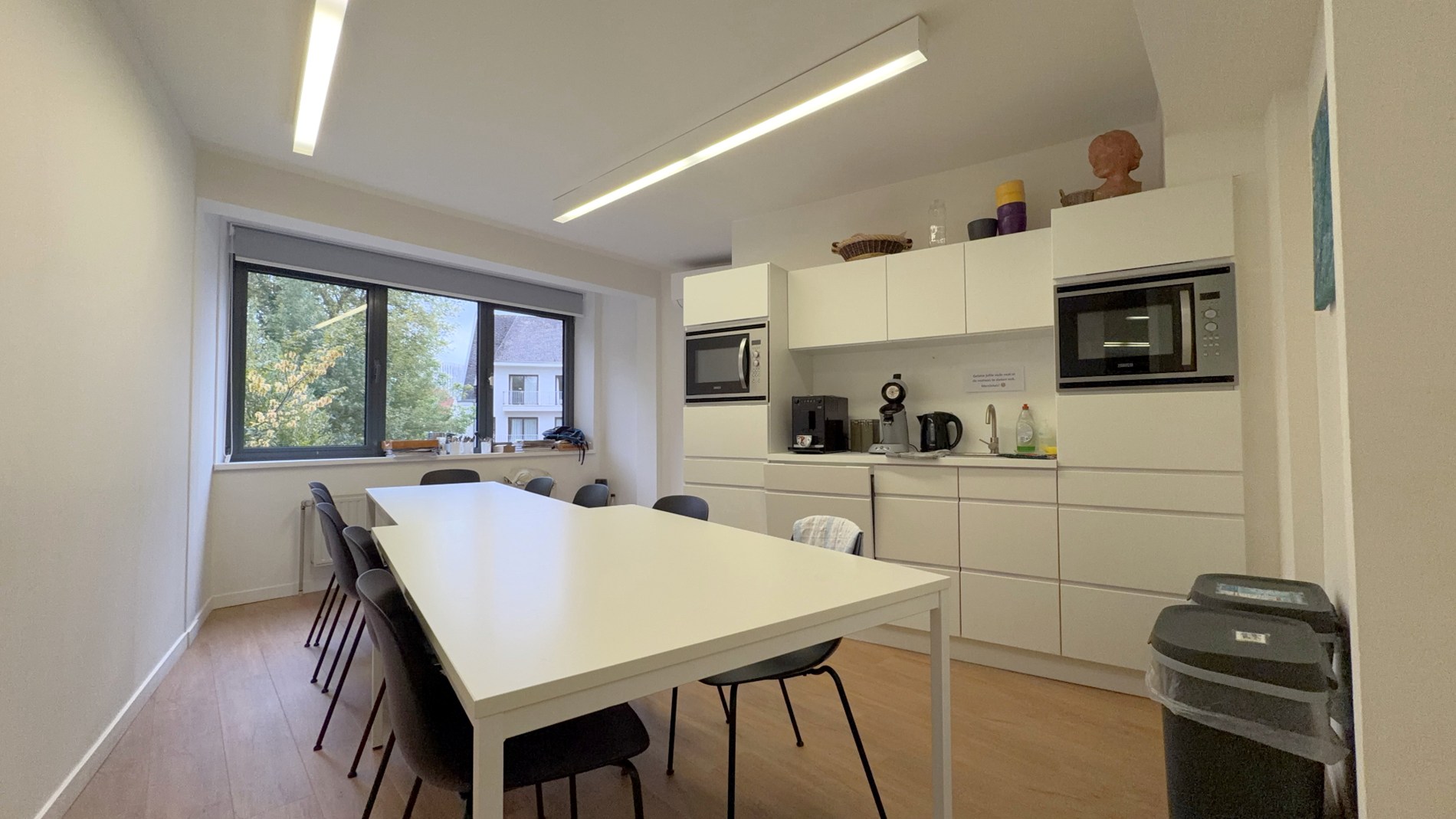 Instapklare kantoren te huur aan N60 in Gent