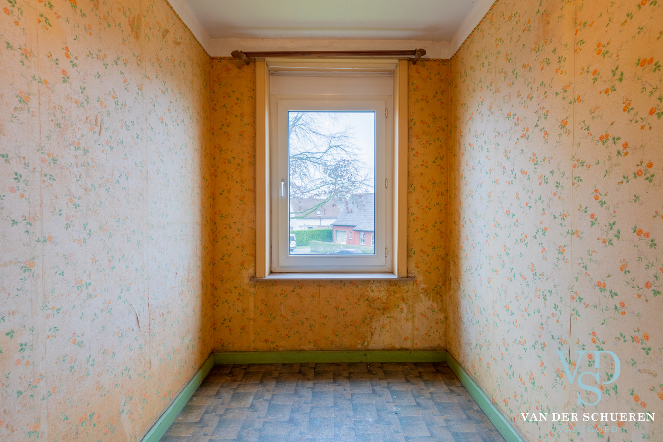 Statige herenwoning met potentieel ! 