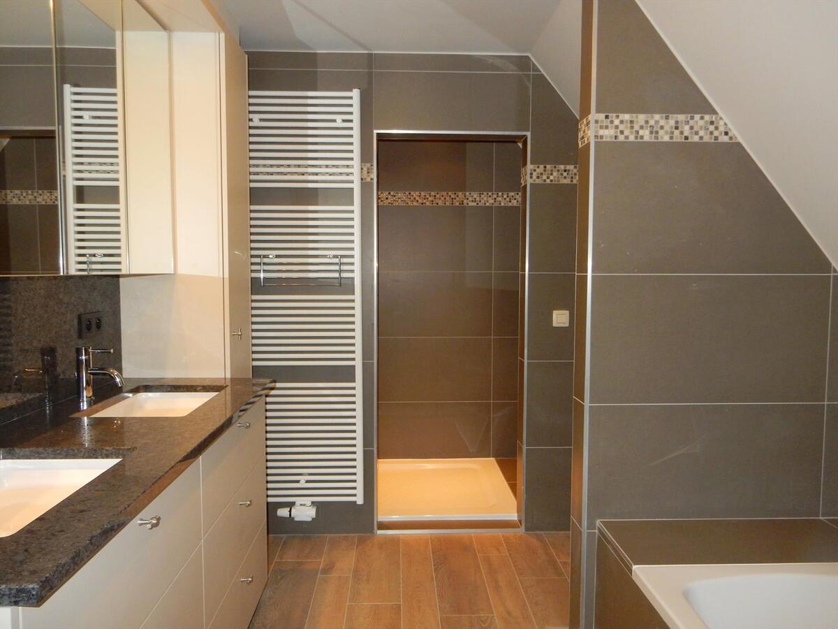 Uniek moderne nieuwbouwvilla met 4 slaapkamers 