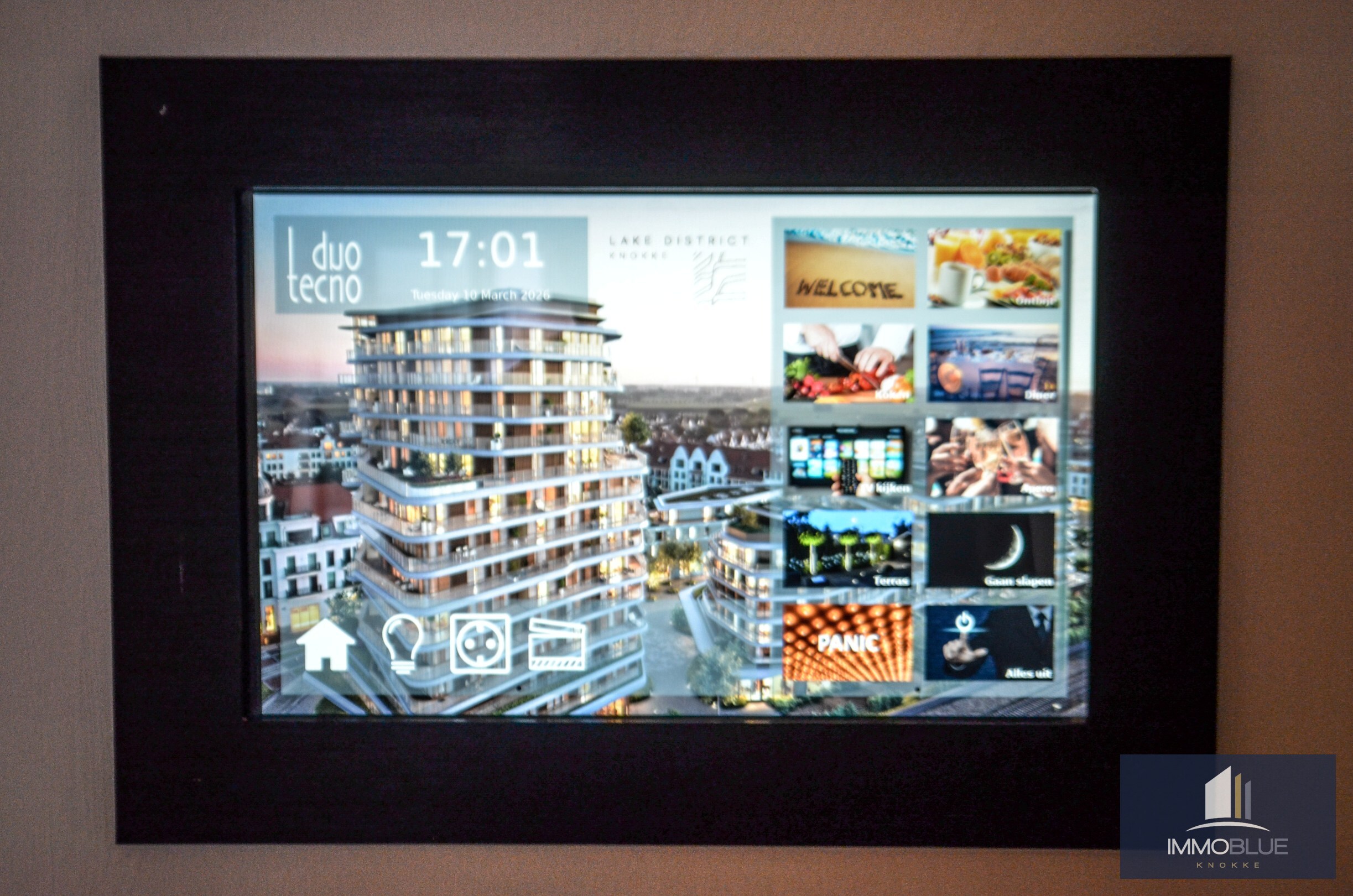 Stijlvol appartement met een ruim zonnig terras gelegen in The Tower. 