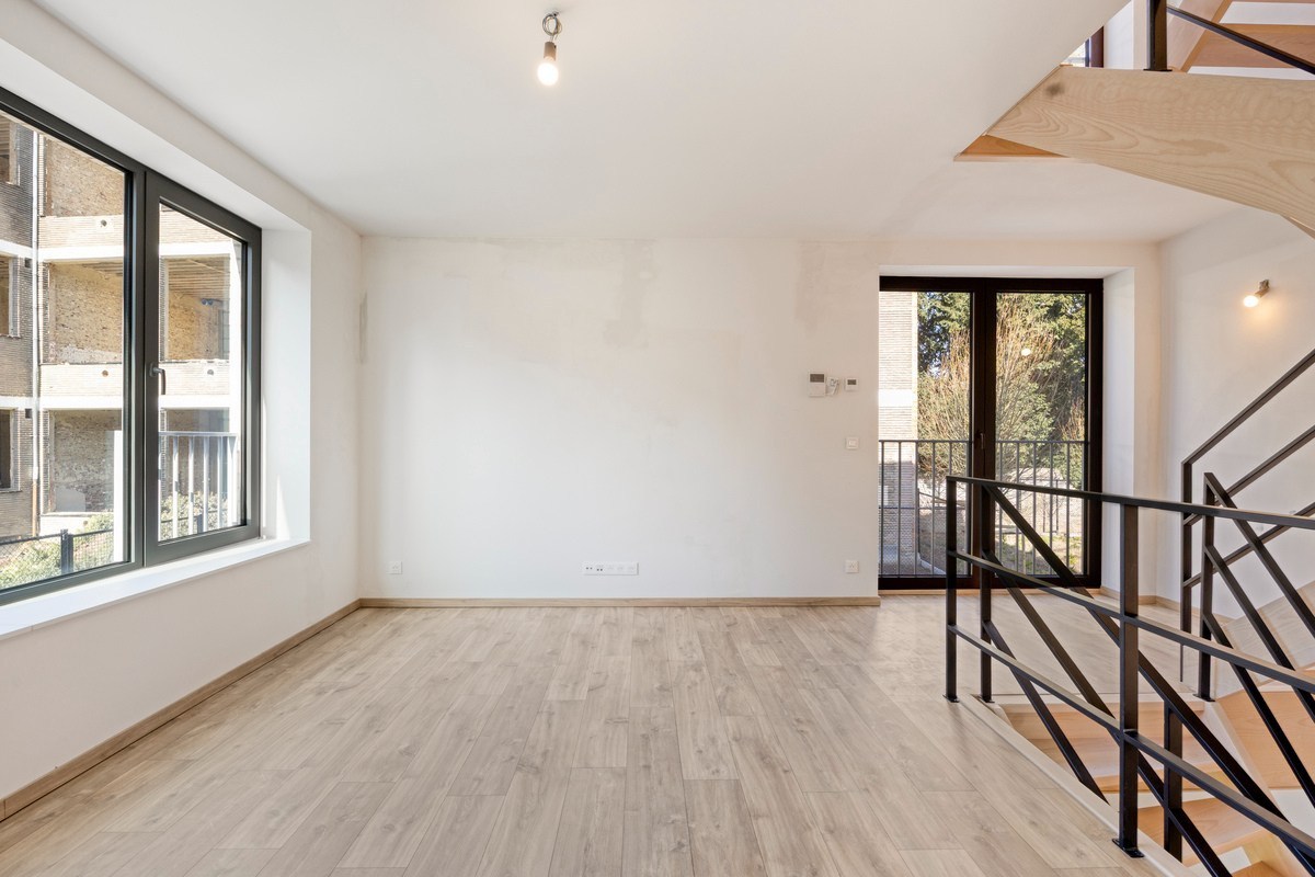 Instapklare woning met zeer goede afwerking, 3 slaapkamers, 3 badkamers, tuin, terras en autostaanplaats in het centrum van Tienen – EPC 27 kWh/m² - bewoonbare opp. 172 m² 