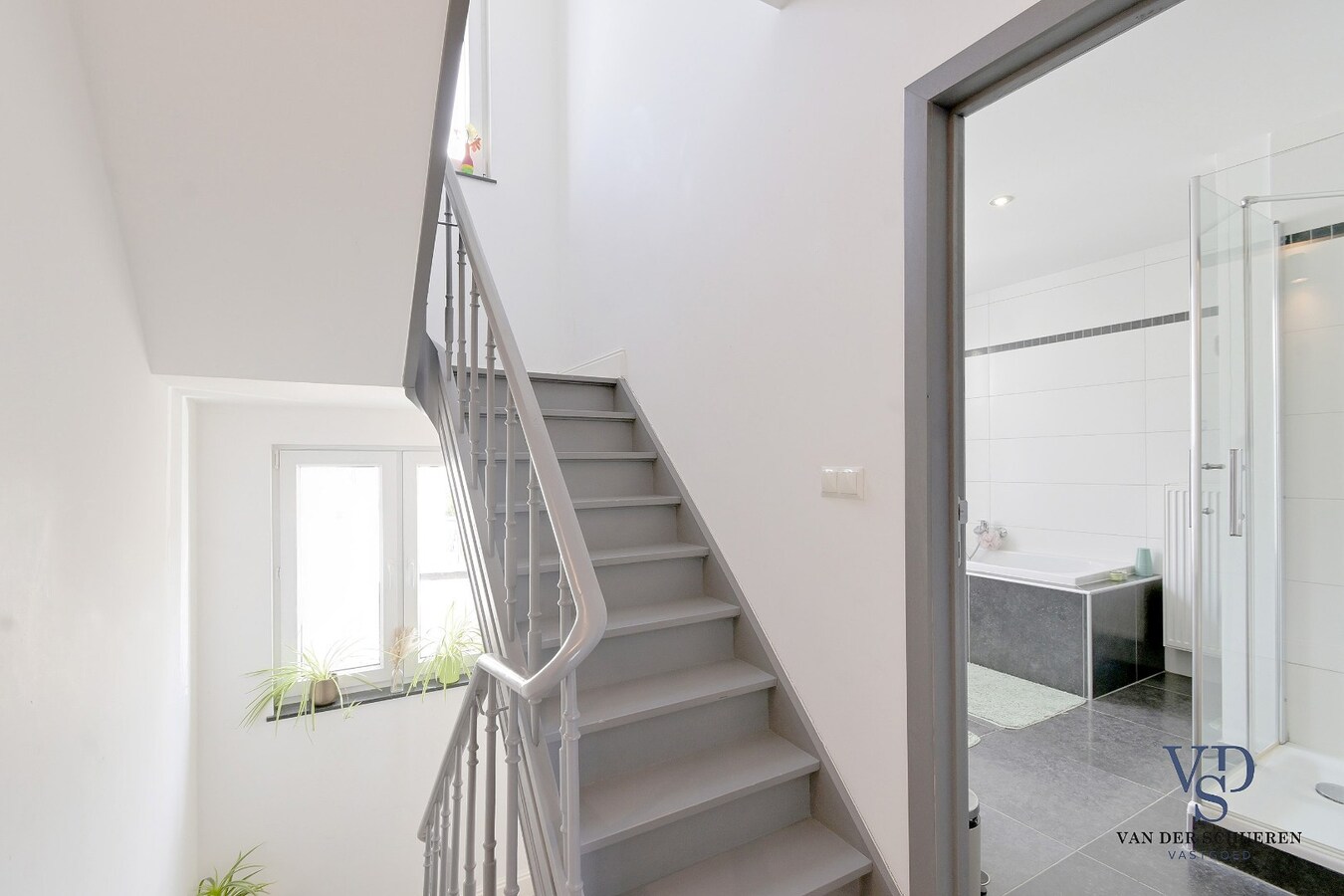 Comfortabele woning met tuin op topligging in Gavere. 