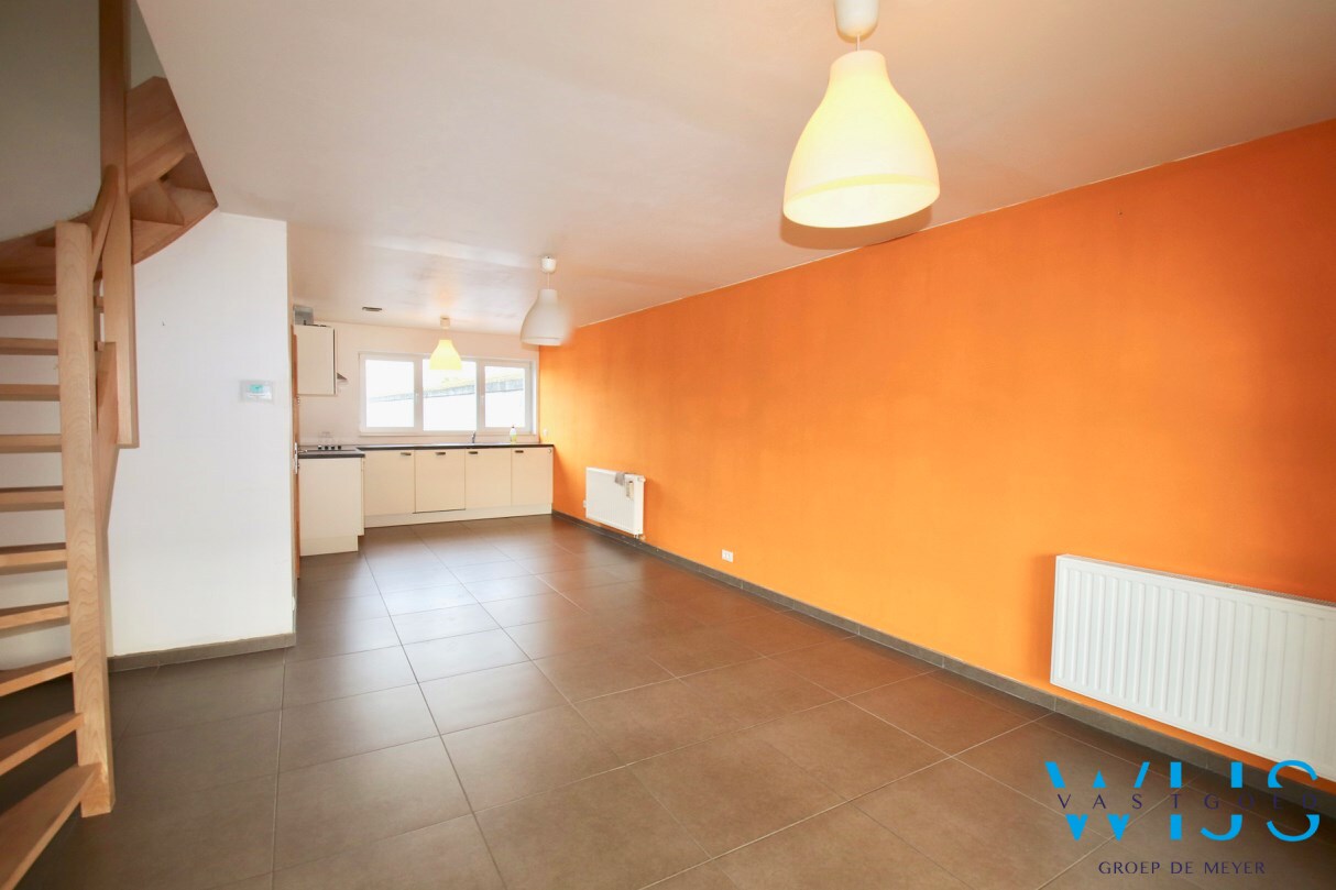 Energiezuinig 2 slaapkamerappartement met garage te Rieme! 