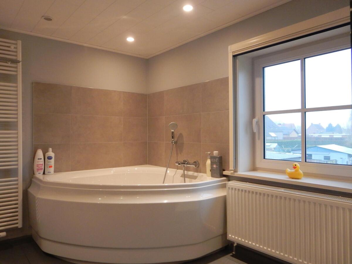 Charmante volledig gerenoveerde woning met 3 slaapkamers 