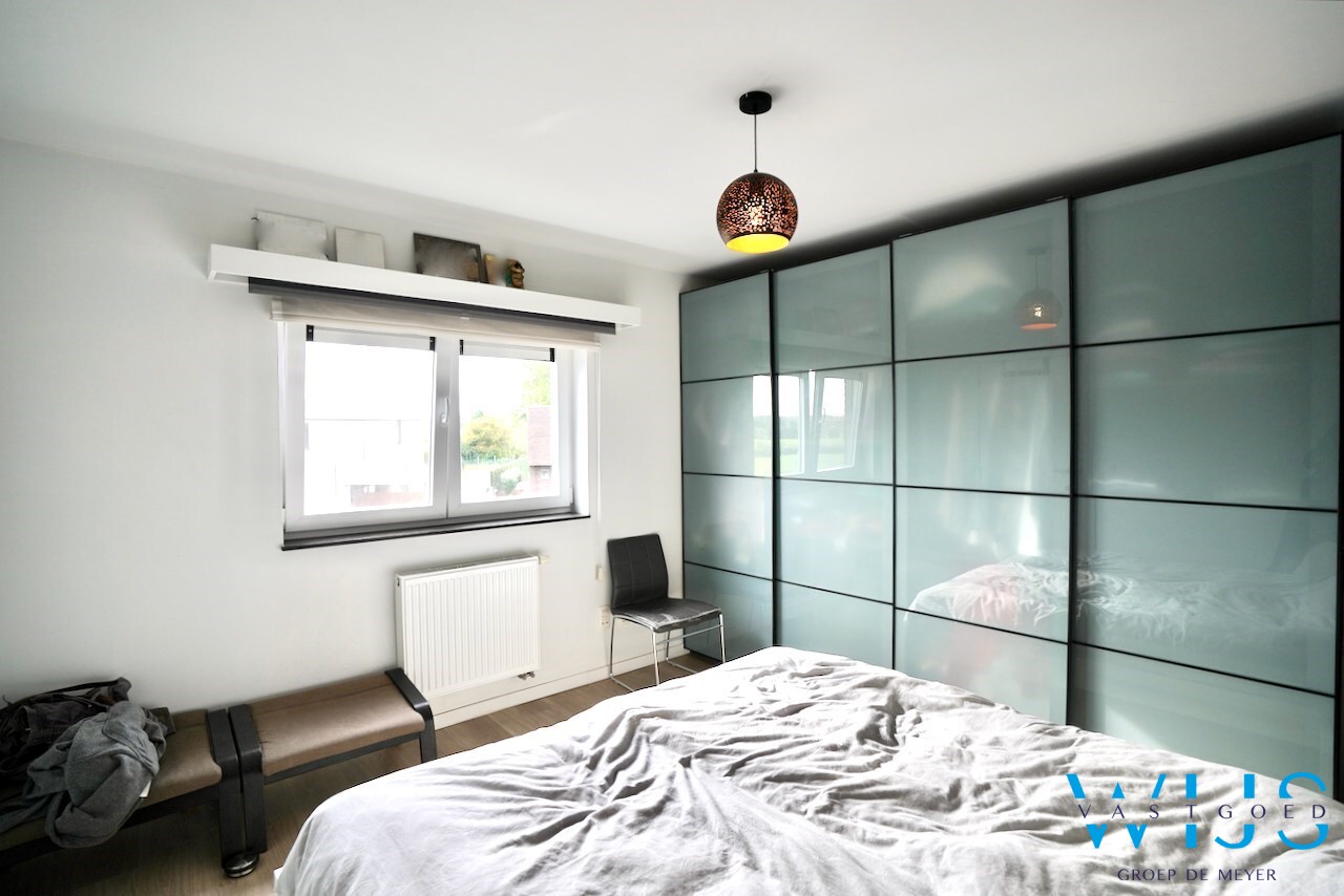 Tof woonhuis in gegeerde woonwijk te Lembeke ! 