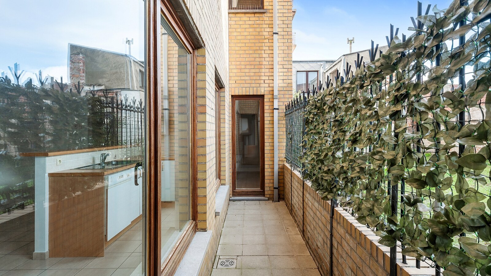 Aangenaam gelijkvloers appartement op toplocatie vlakbij de Zeedijk. 