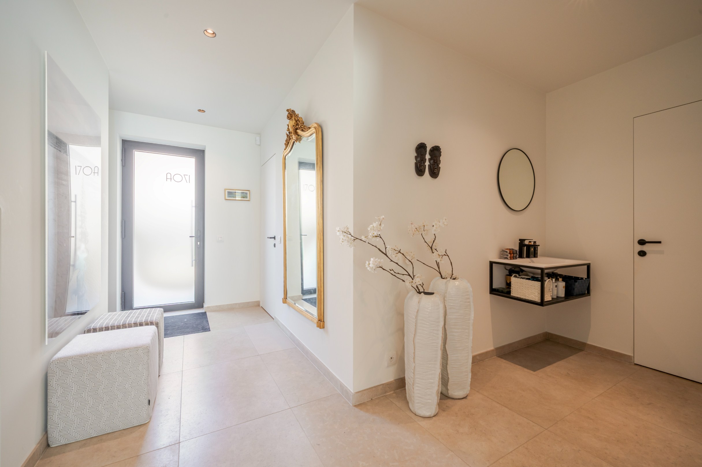 Magnifique villa jumelée très récente avec beaucoup de lumière, idéalement située en bordure du Zoute. 