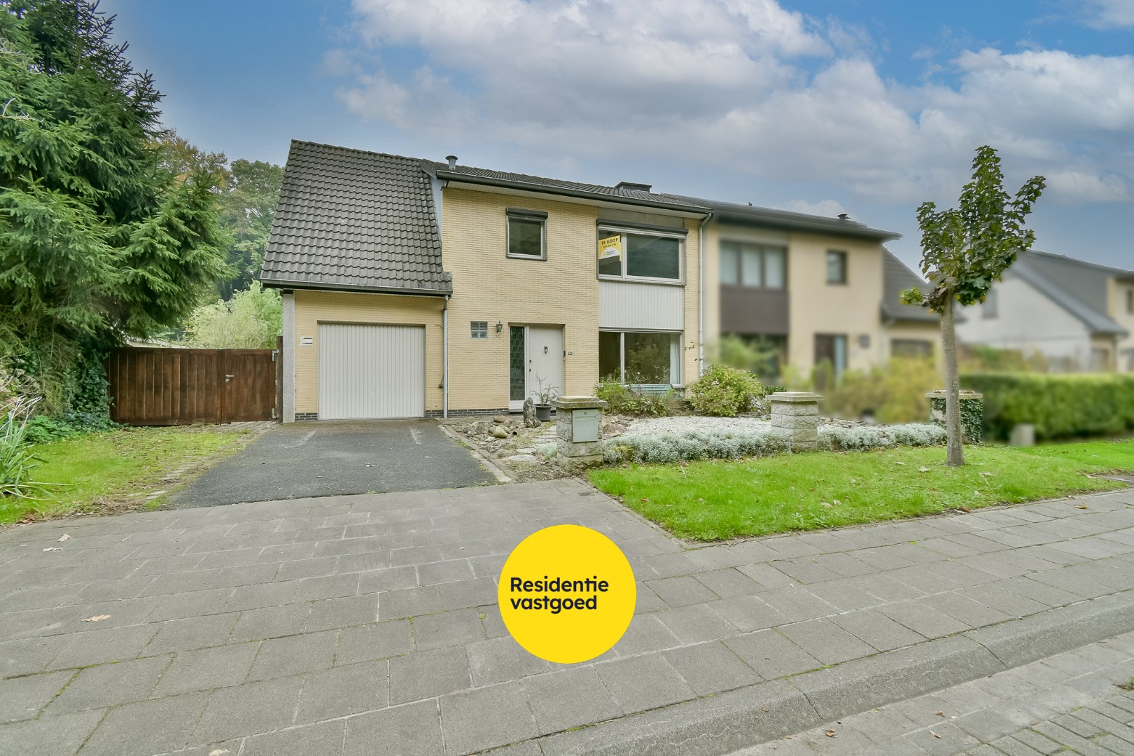 Te renoveren woning langs het Nieuwenhovebos! 