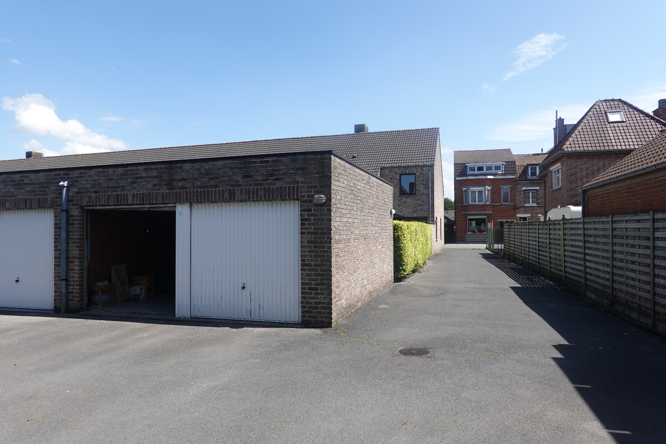 Instapklare woning met dubbele garage 