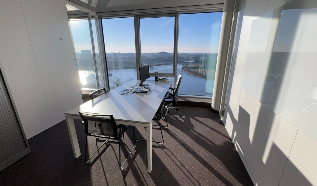 Kantoren te huur in Blue Towers vlakbij klaverblad in Gent
