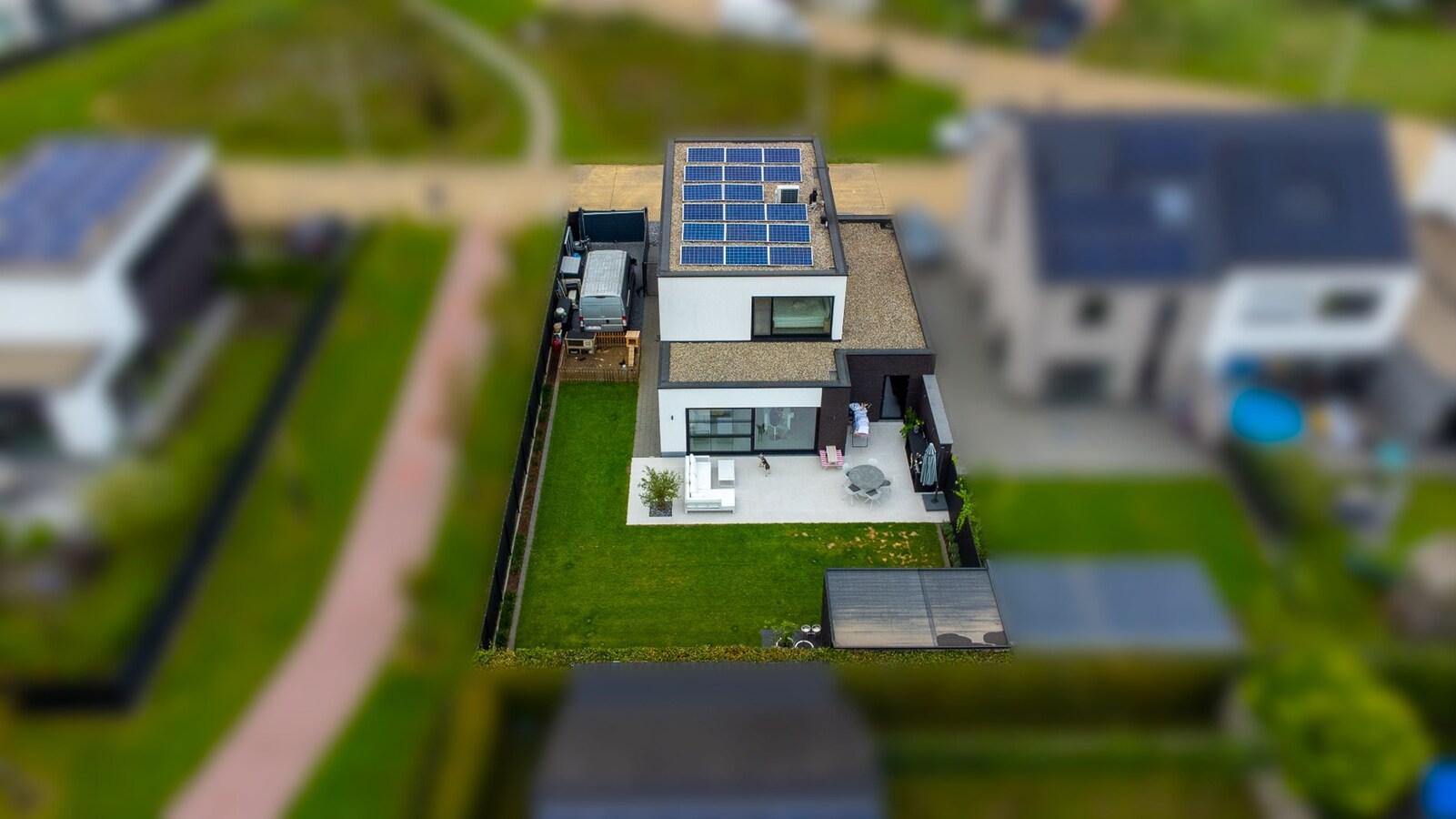 Prachtige villa met tuin, terras &amp; garage in Hasselt - 3 slaapkamers, bouwjaar 2019. 