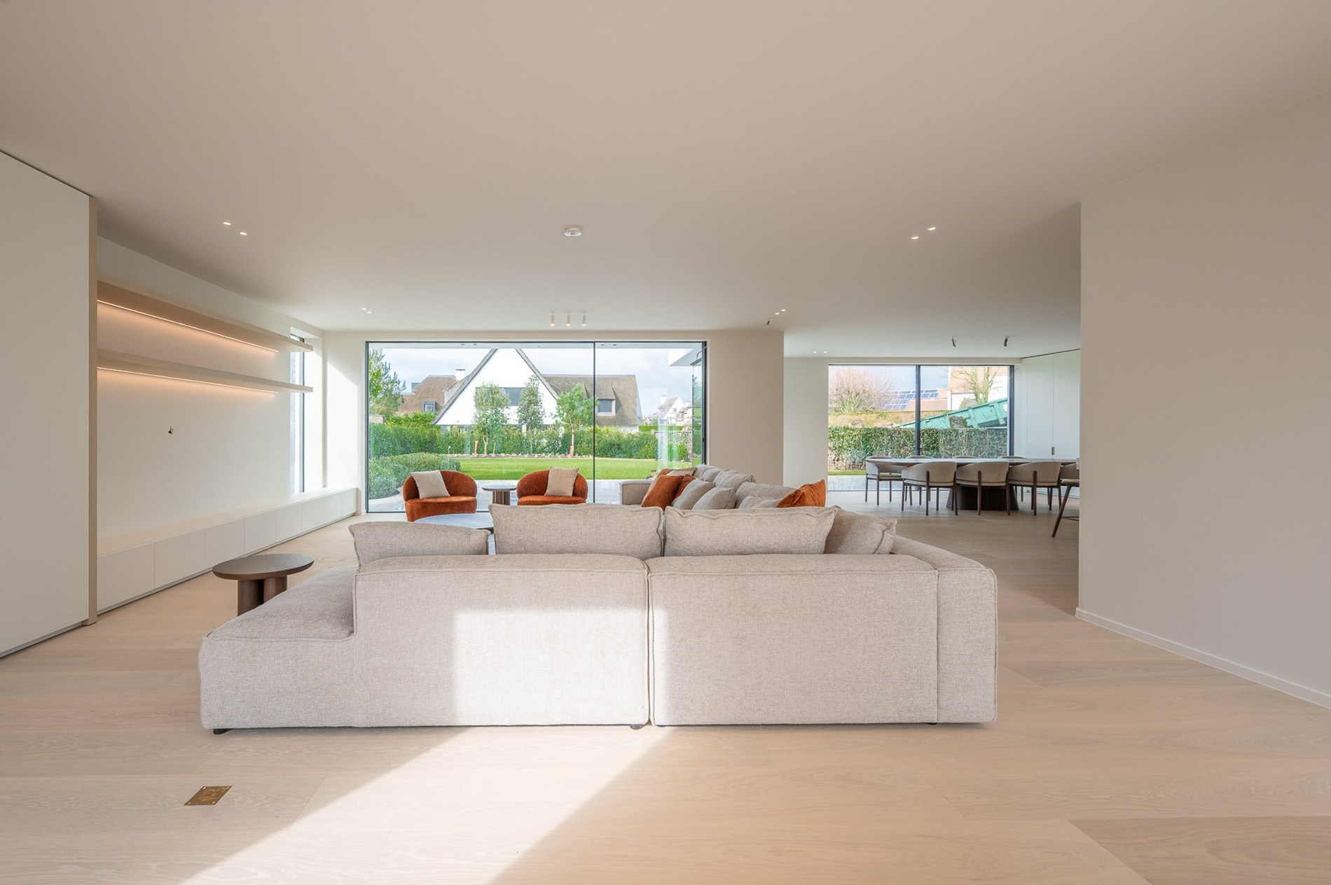 Luxueuze volledig afgewerkte nieuwbouwvilla gelegen aan de rand van het Zoute. 