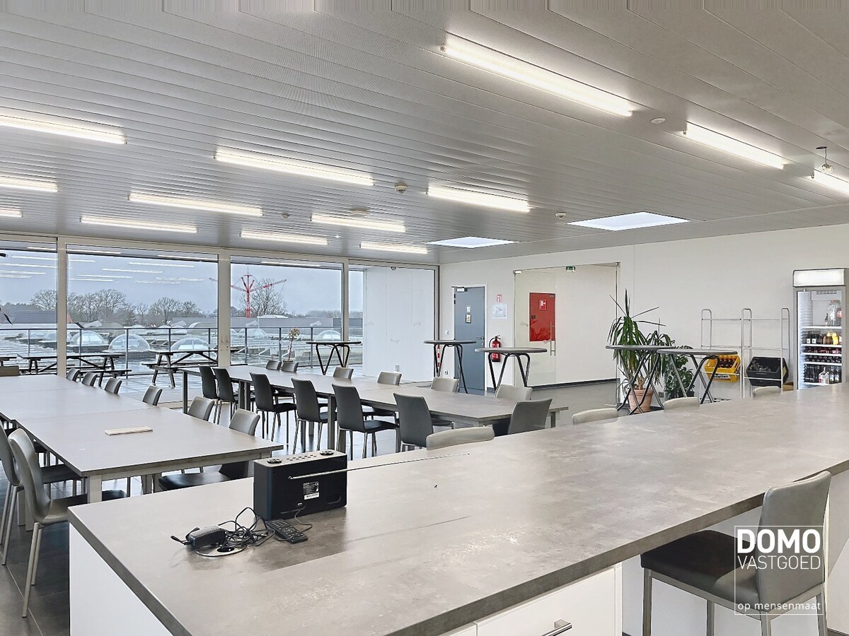 INNOVATIEVE RUIMTE MET LABO, LOGISTIEKE VOORZIENINGEN EN RESEARCH &amp; DEVELOPMENT IN EEN ECO-BEDRIJFSGEBOUW TE PAAL 