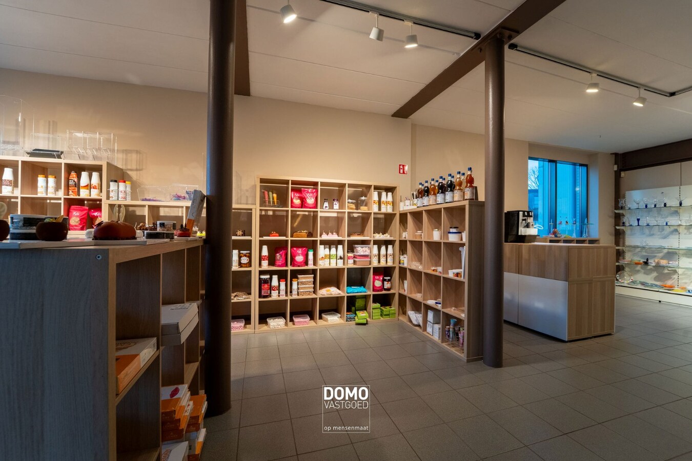 Industrieel vastgoed met sterke visibiliteit en tal van mogelijkheden 