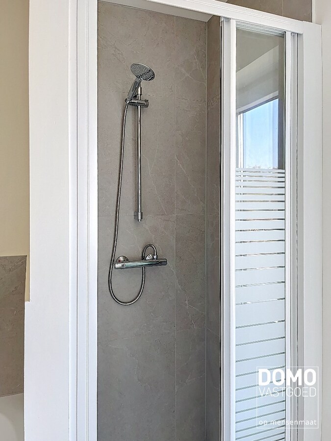 GERENOVEERDE HALF OPEN BEBOUWING MET GARAGE TE MELDERT (LUMMEN) 