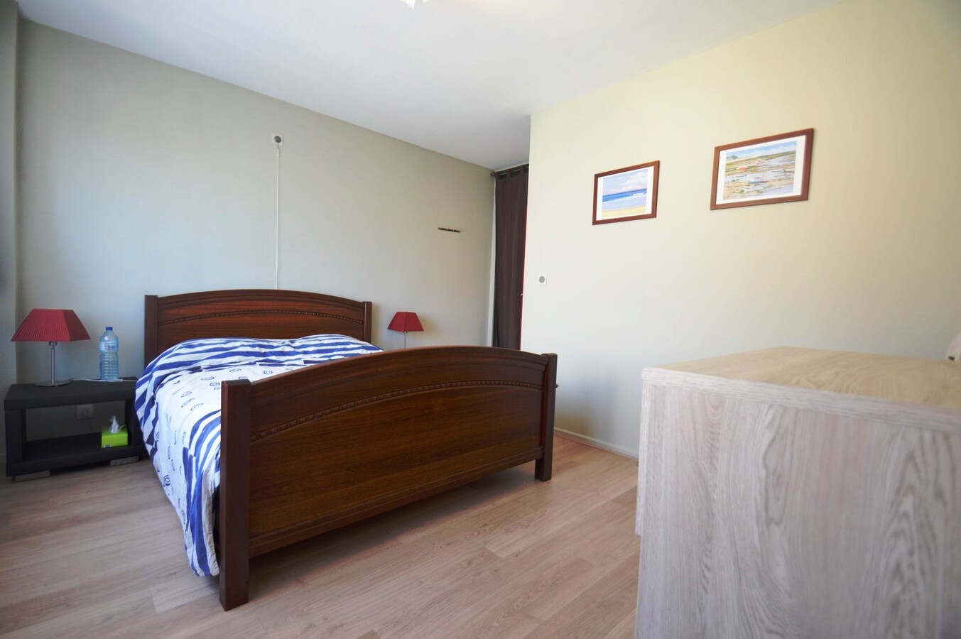 Volumineuze, lichtrijke bel-étage nabij het strand - Heist 