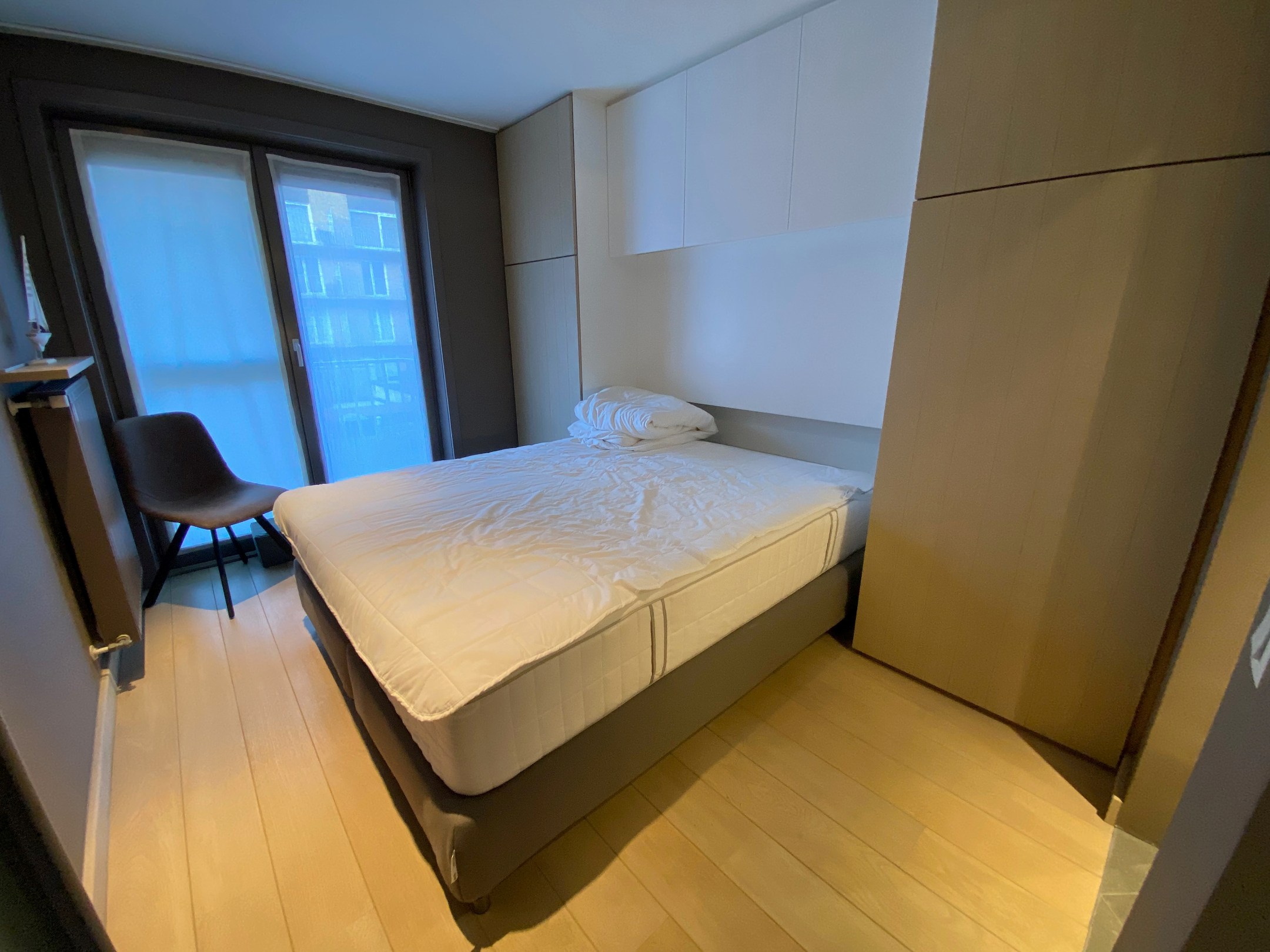 Non-meublé - Appartement spacieux et confortable avec 2 terrasses, idéalement situé sur la Lippenslaan. 