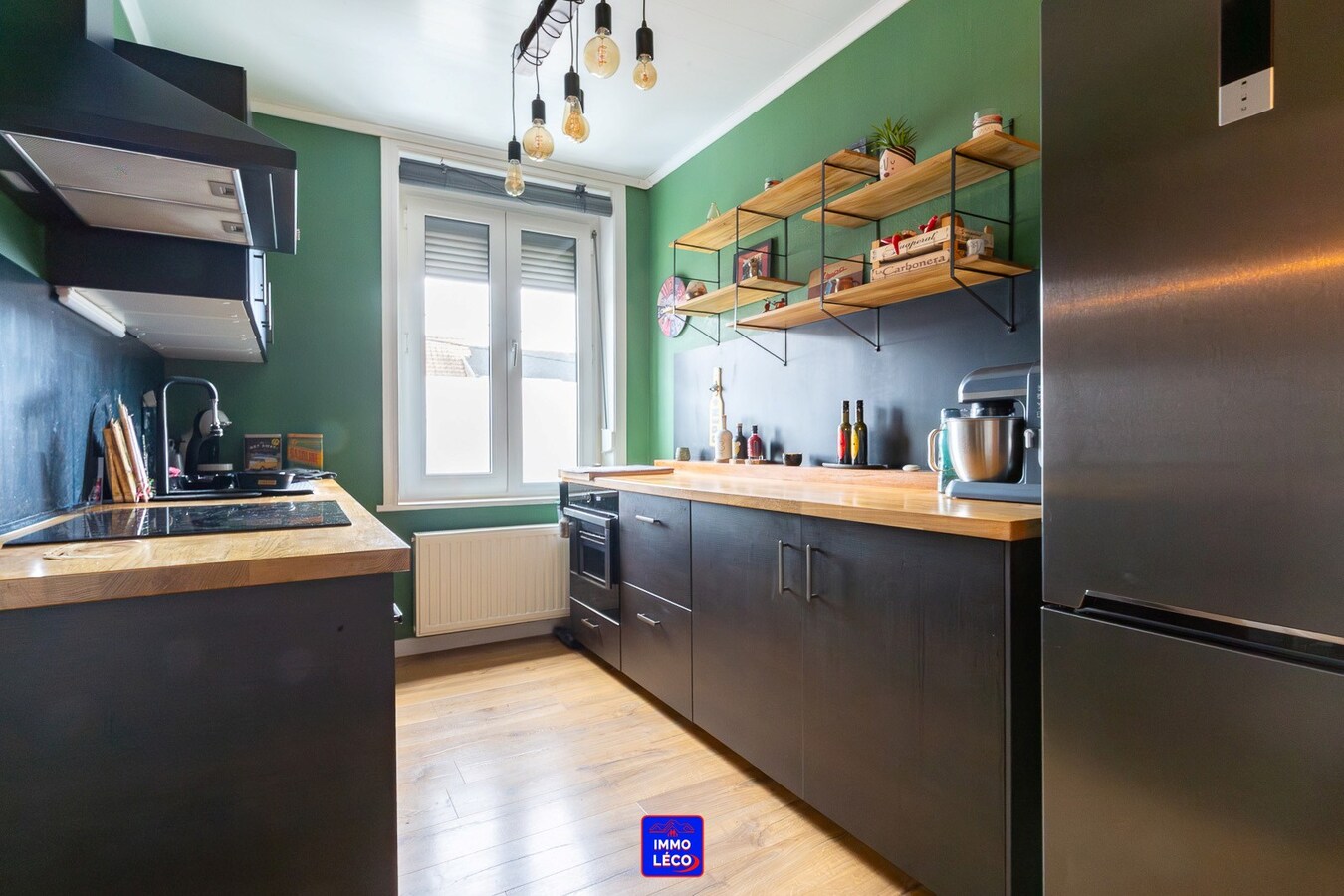 Immeuble de rapport : 3 logements et grand garage, idéal investisseurs ! 