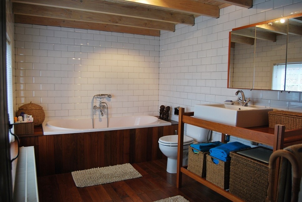 Idyllische woning met stalgebouwen op ca. 5000m² te Sint-Laureins 