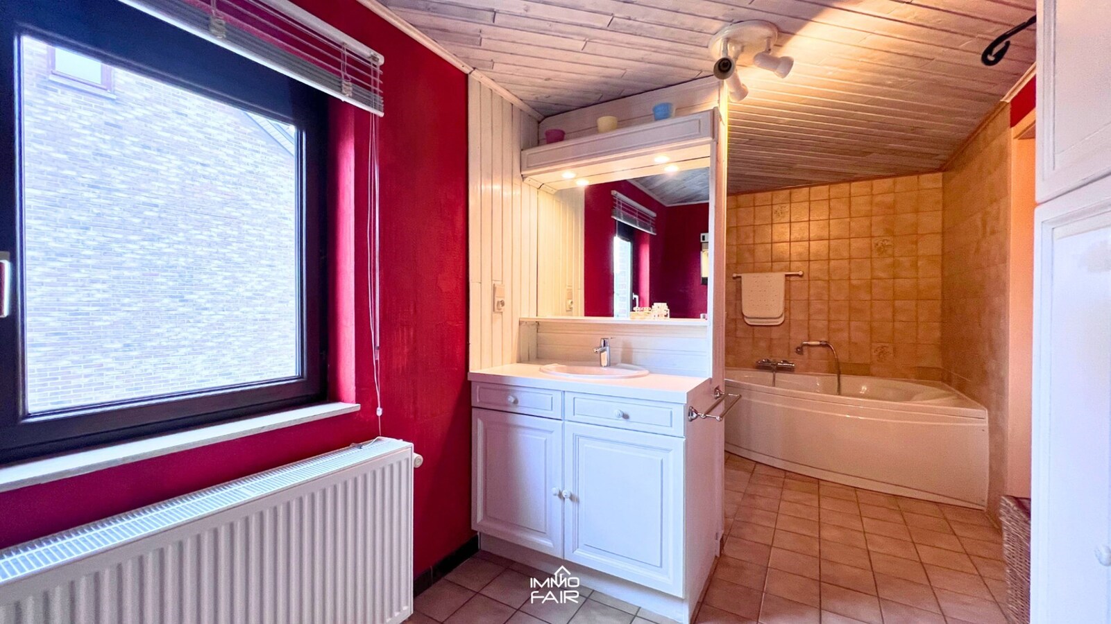 Goed onderhouden gezinswoning met vloerverwarming &amp; zonnepanelen! 