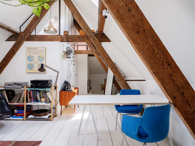 Uitzonderlijk klassevol herenhuis met handelspand in het hart van het historisch centrum 