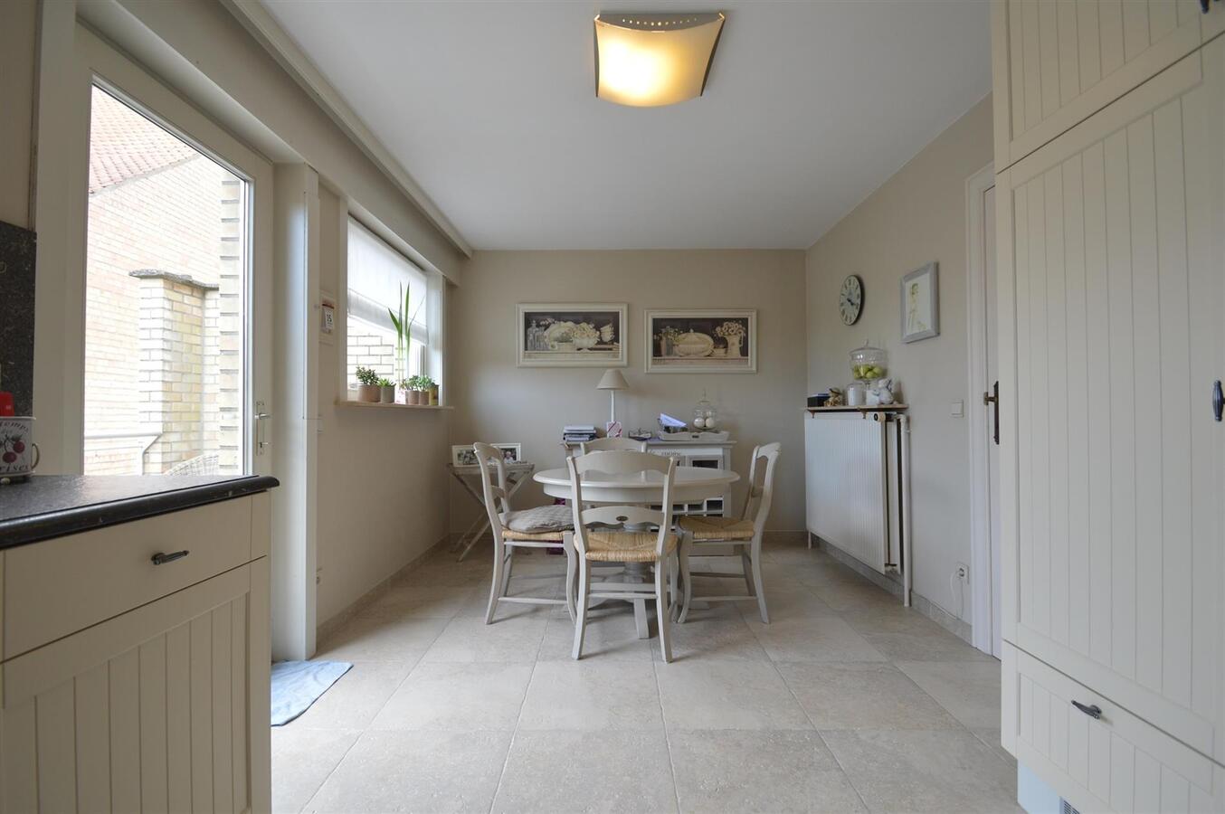 Zeer knappe woning met garage op een rustige ligging - Heist 