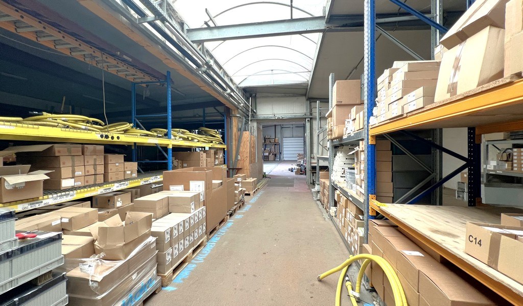 Bedrijfspand te koop in industriezone Hoogveld te Dendermonde