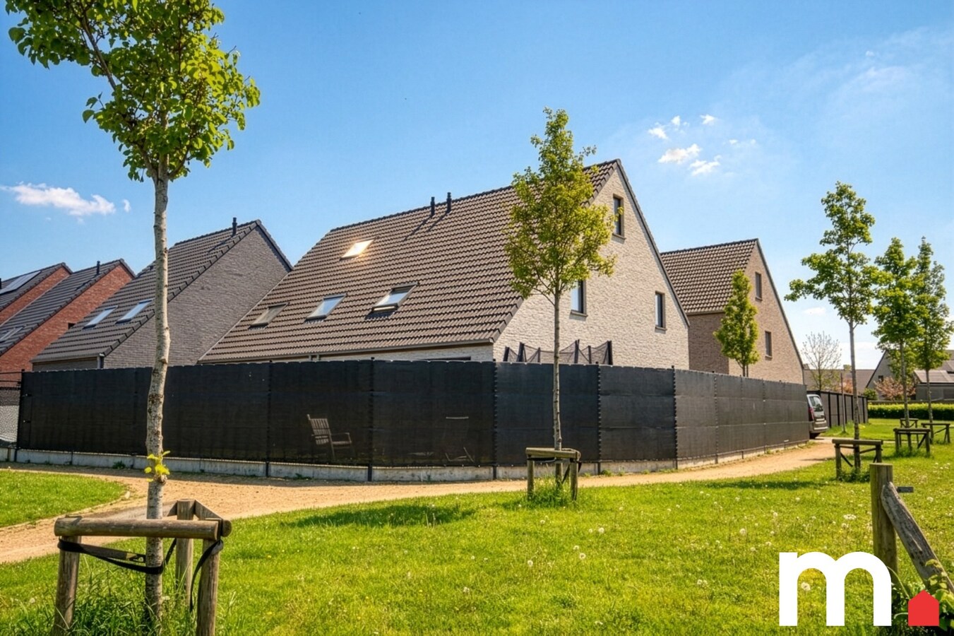 Instapklare half open bebouwing te Heule ! EPC A ! 