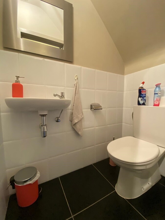 Duplexappartement met zonneterras en parking te Moorslede 