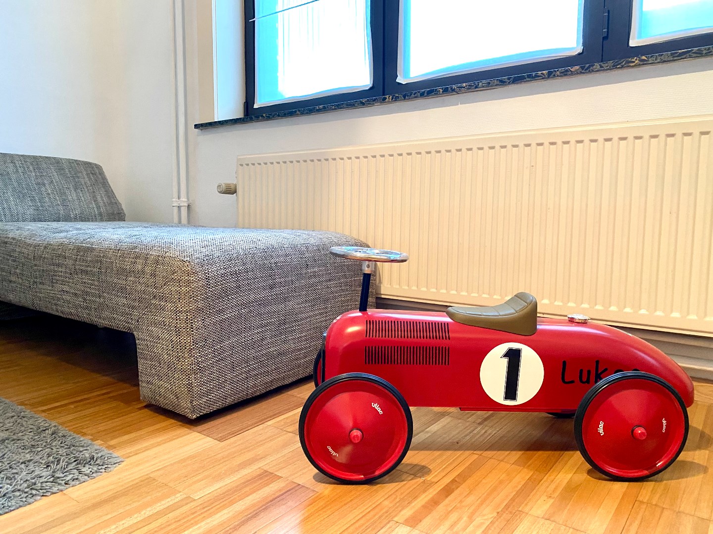 Up-to-date en bijzonder ruime gezinswoning met garage te Zwevegem 