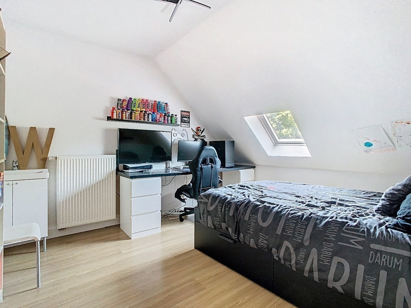 Mooie instapklare herenwoning nabij centrum Brasschaat met 4 slaapkamers 