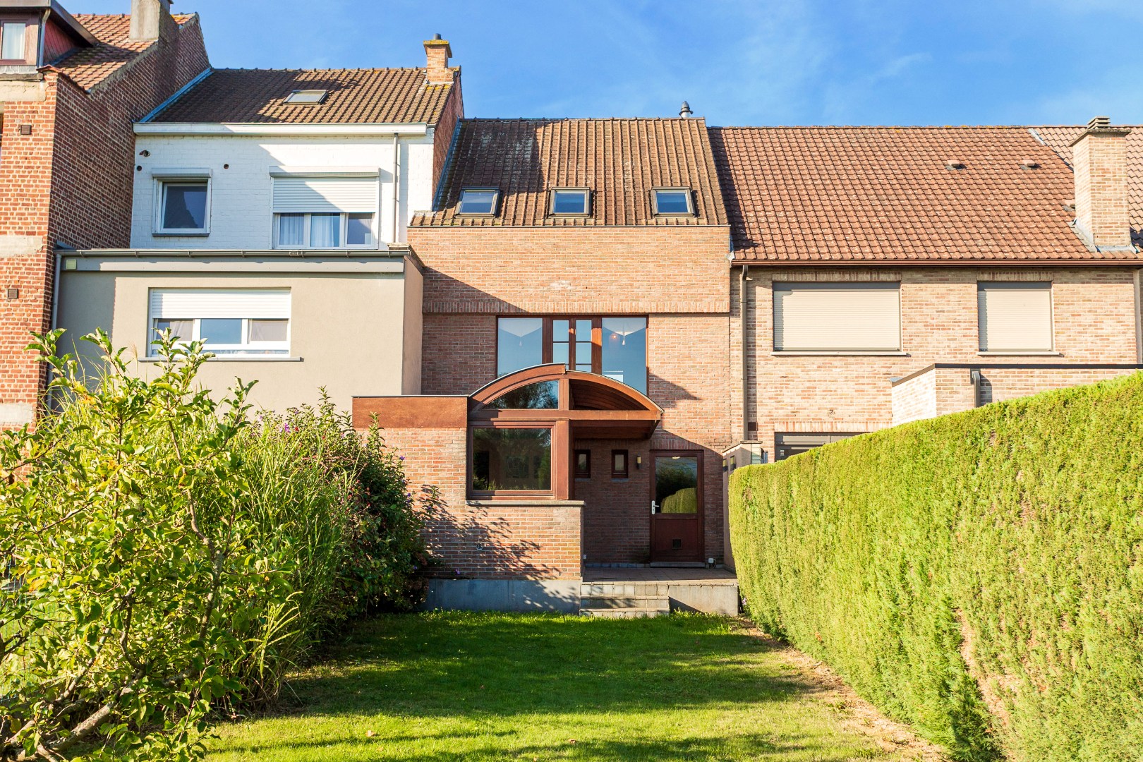 Karaktervolle architectenwoning (EPC B) met 3 slpks, garage en tuin te Lot 