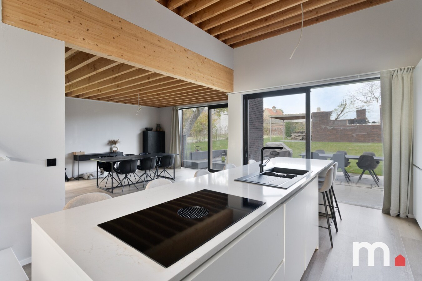 Unieke Villa te Lendelede met 5 slaapkamers met hoogwaardige afwerking ! 